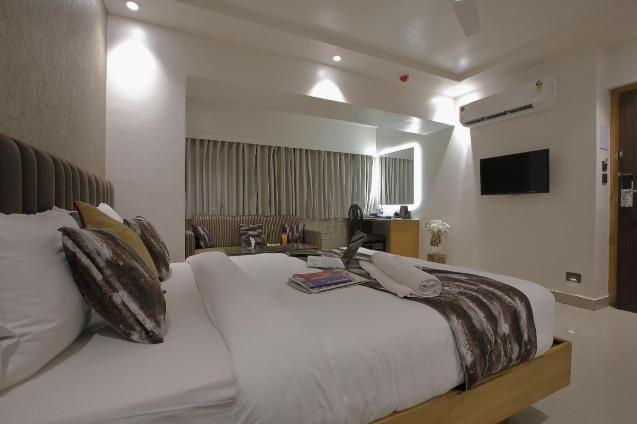 Hotel Ariana Residency มุมไบ ภายนอก รูปภาพ