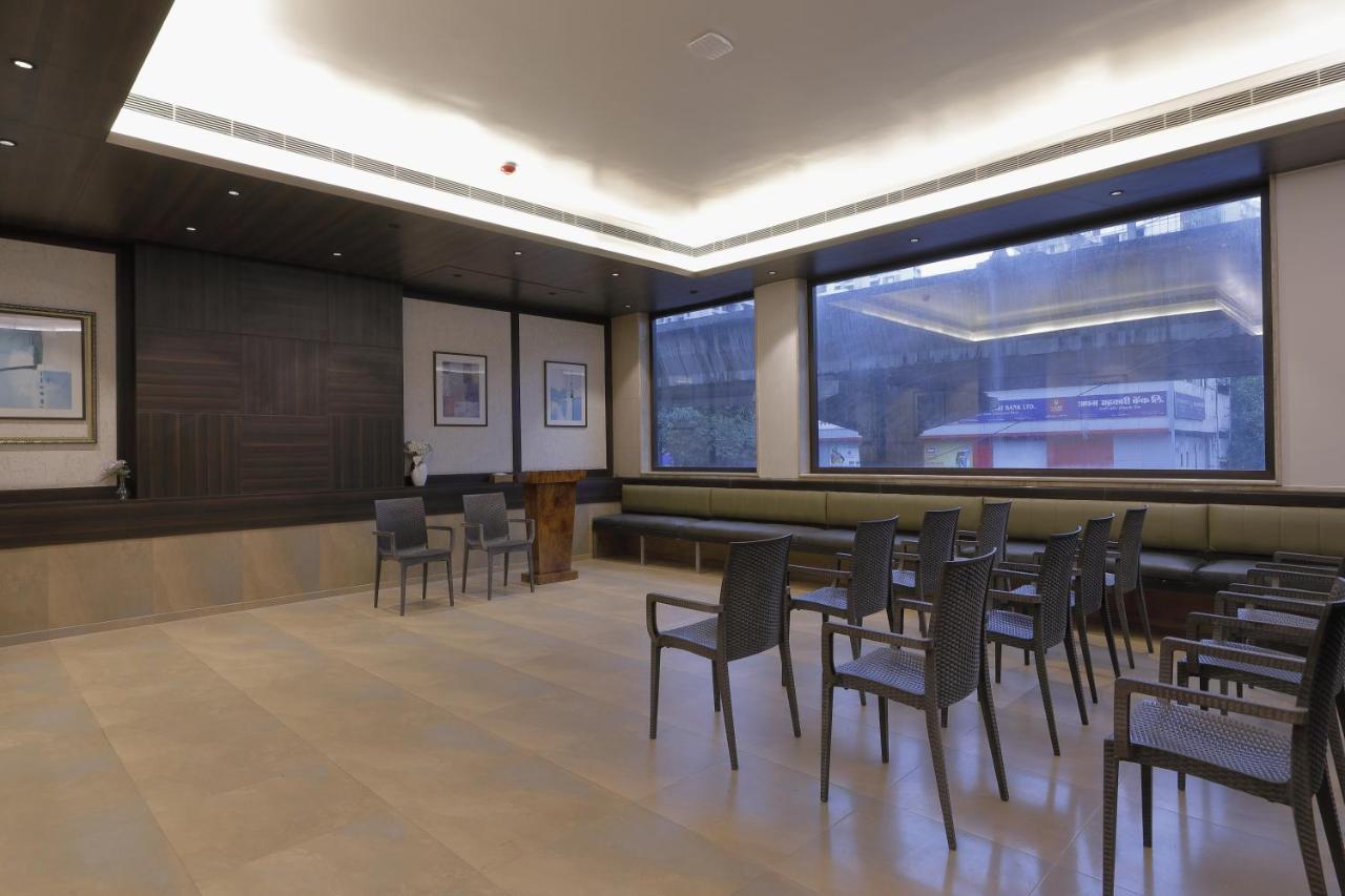 Hotel Ariana Residency มุมไบ ภายนอก รูปภาพ